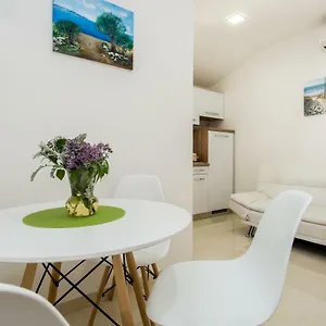 Mira Apartament