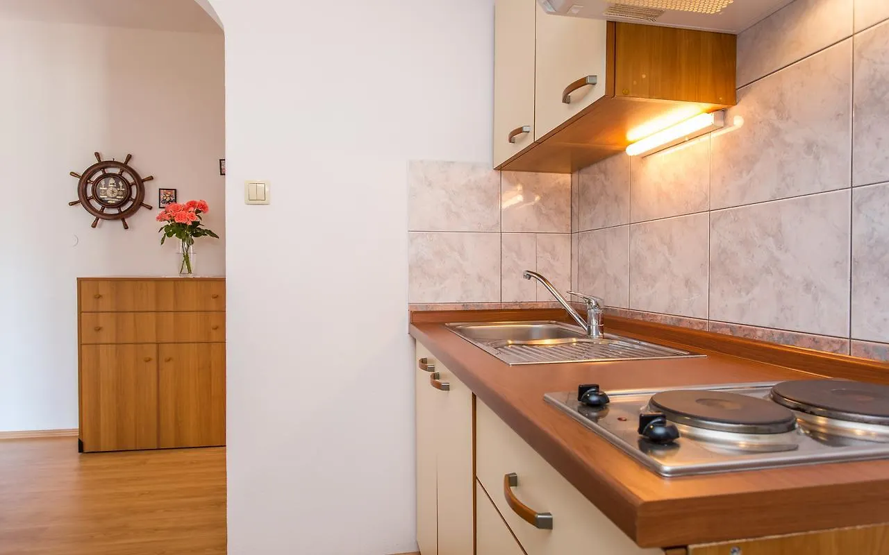 Apartments Lucija 2 Baška Kroatien