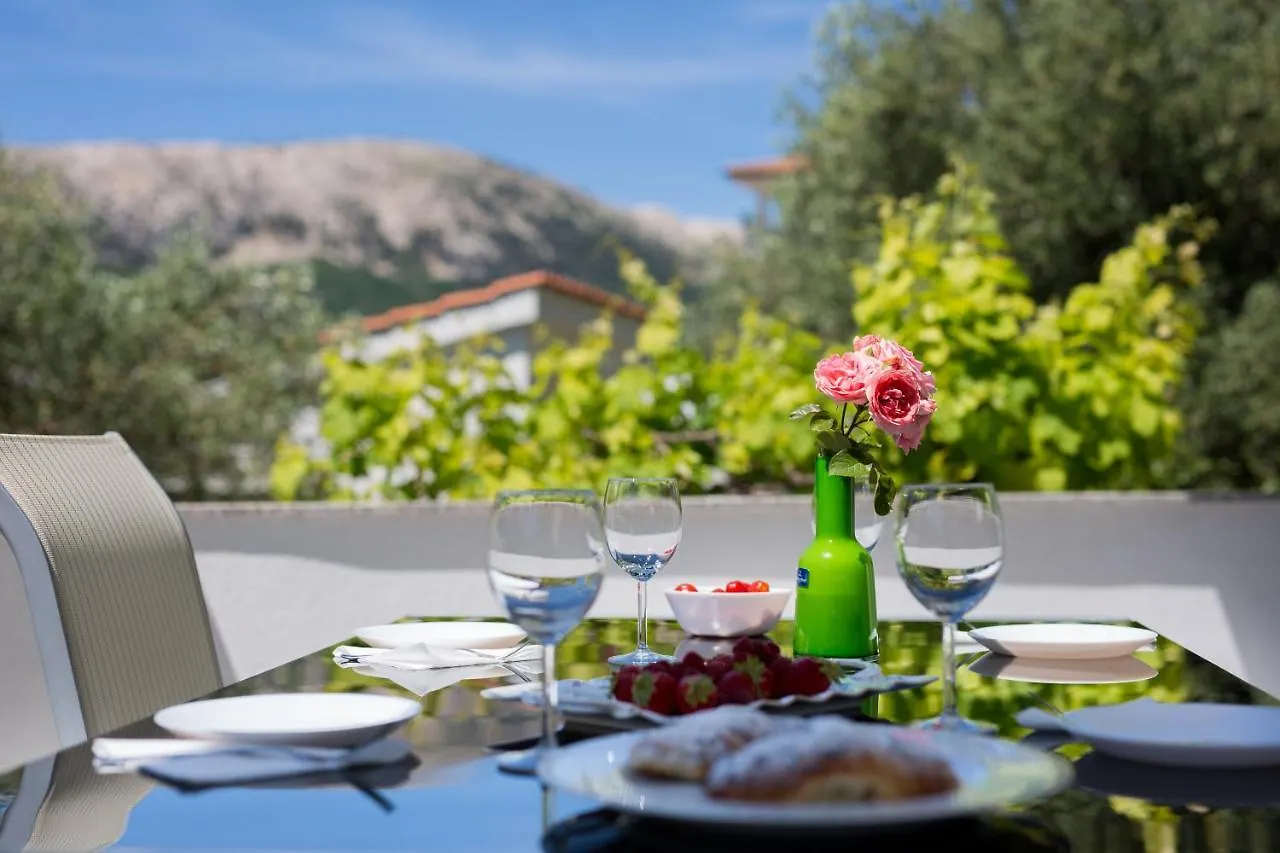 Apartments Lucija 2 Baska   Baska (Krk)