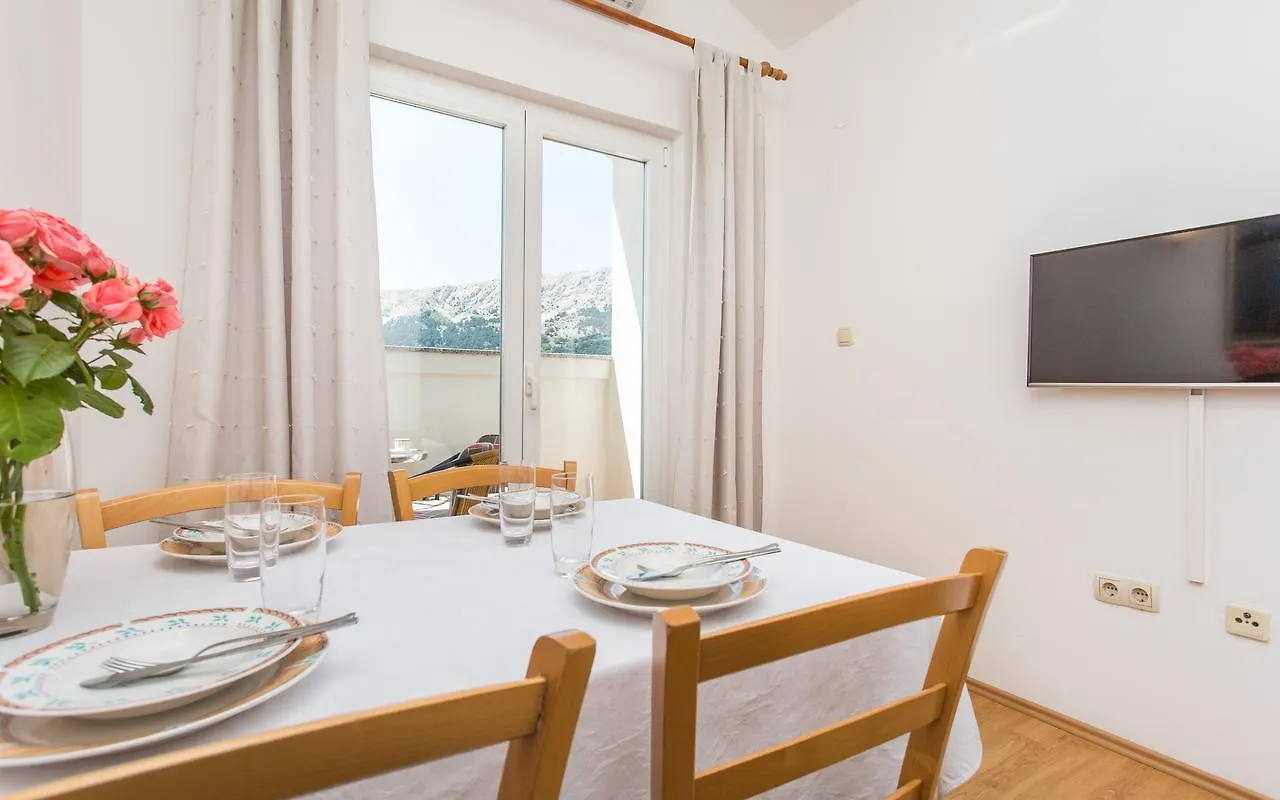 Apartments Lucija 2 Baska  Croatia